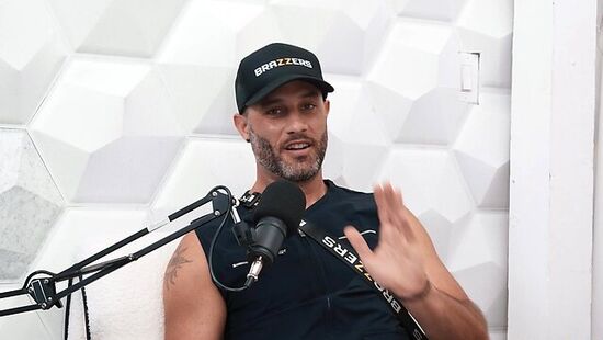 Вебкам шоу Savannah Bond и Kayley Gunner перешло все границы