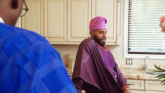 Жена вместе с дочкой ебется с молодым белым фотографом